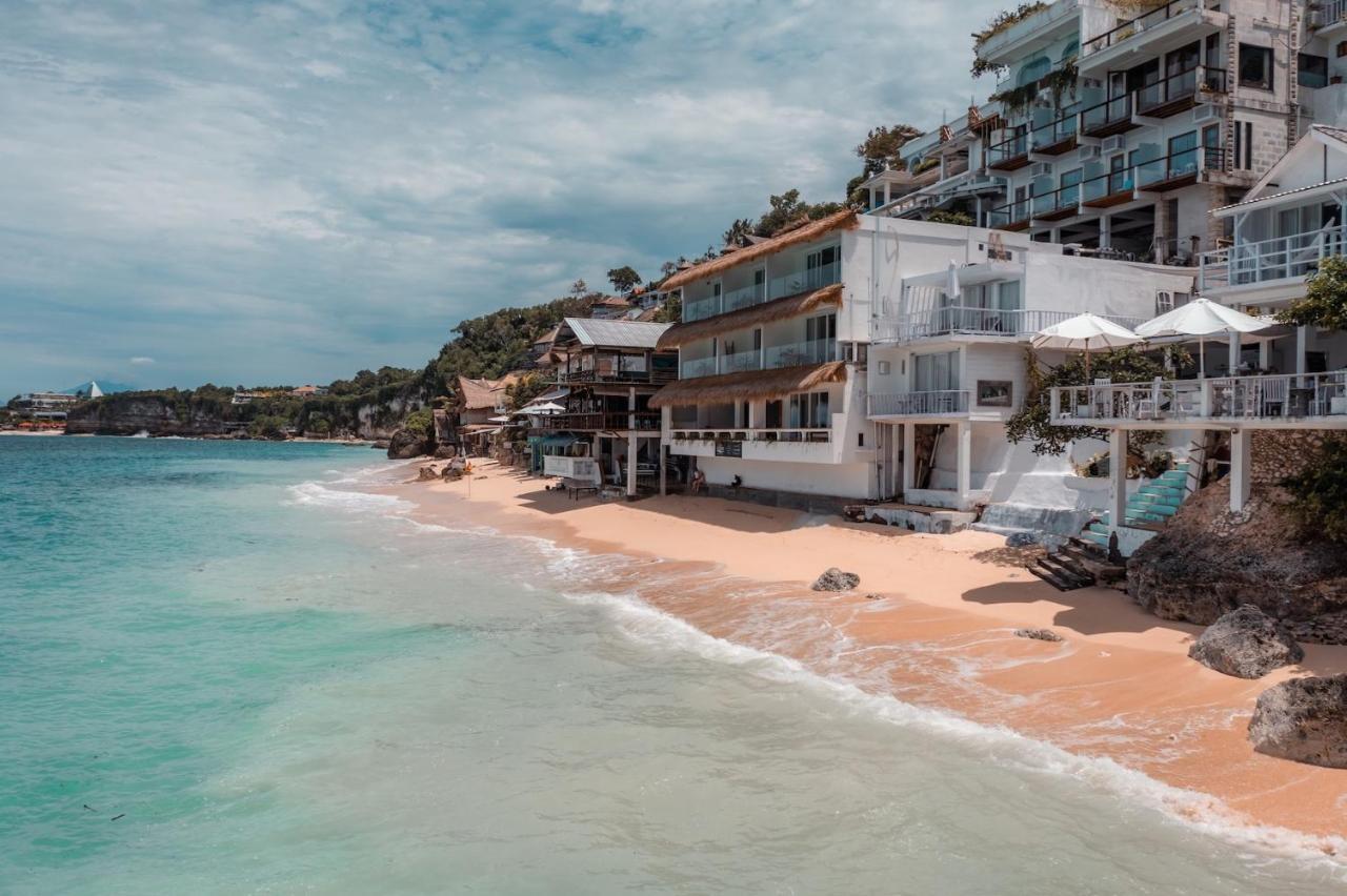Legends Beachfront Resort ウルワツ エクステリア 写真