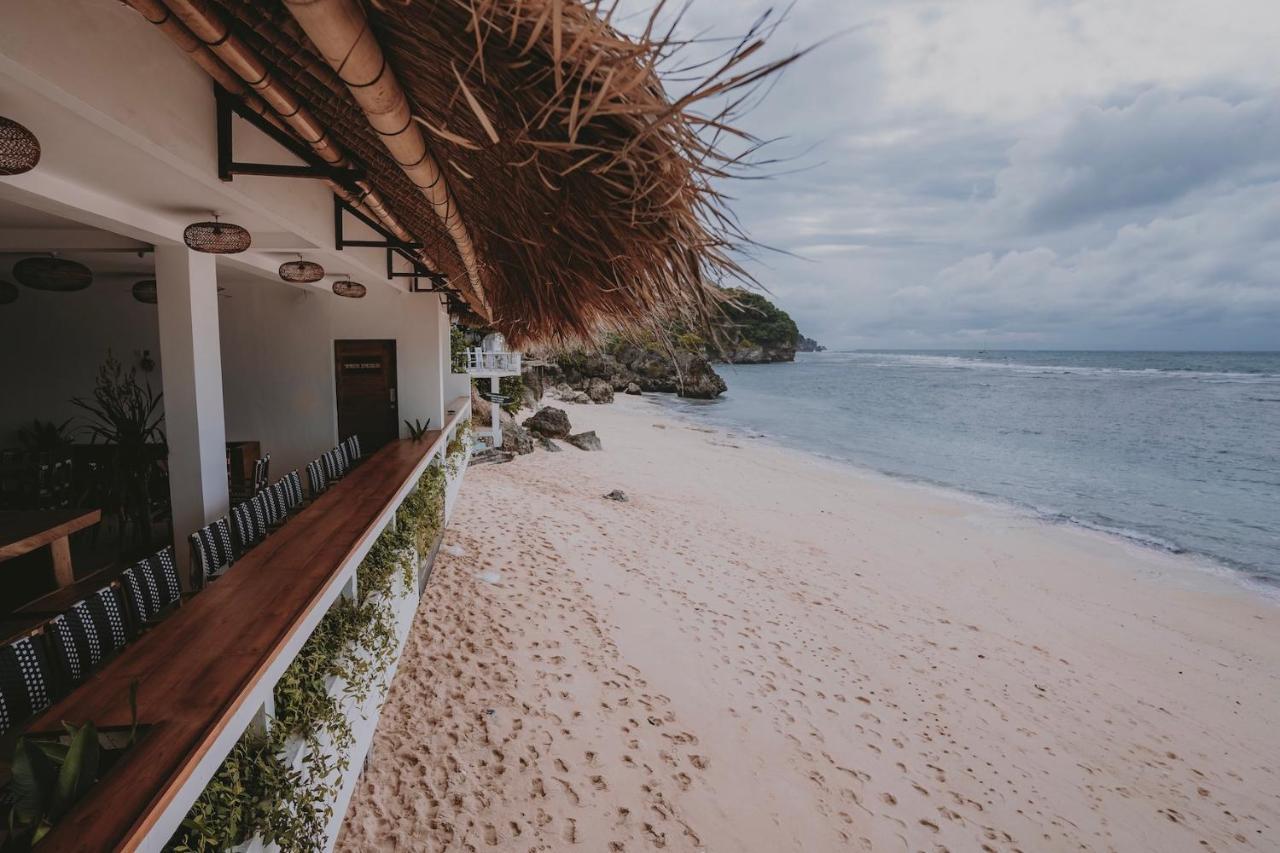 Legends Beachfront Resort ウルワツ エクステリア 写真