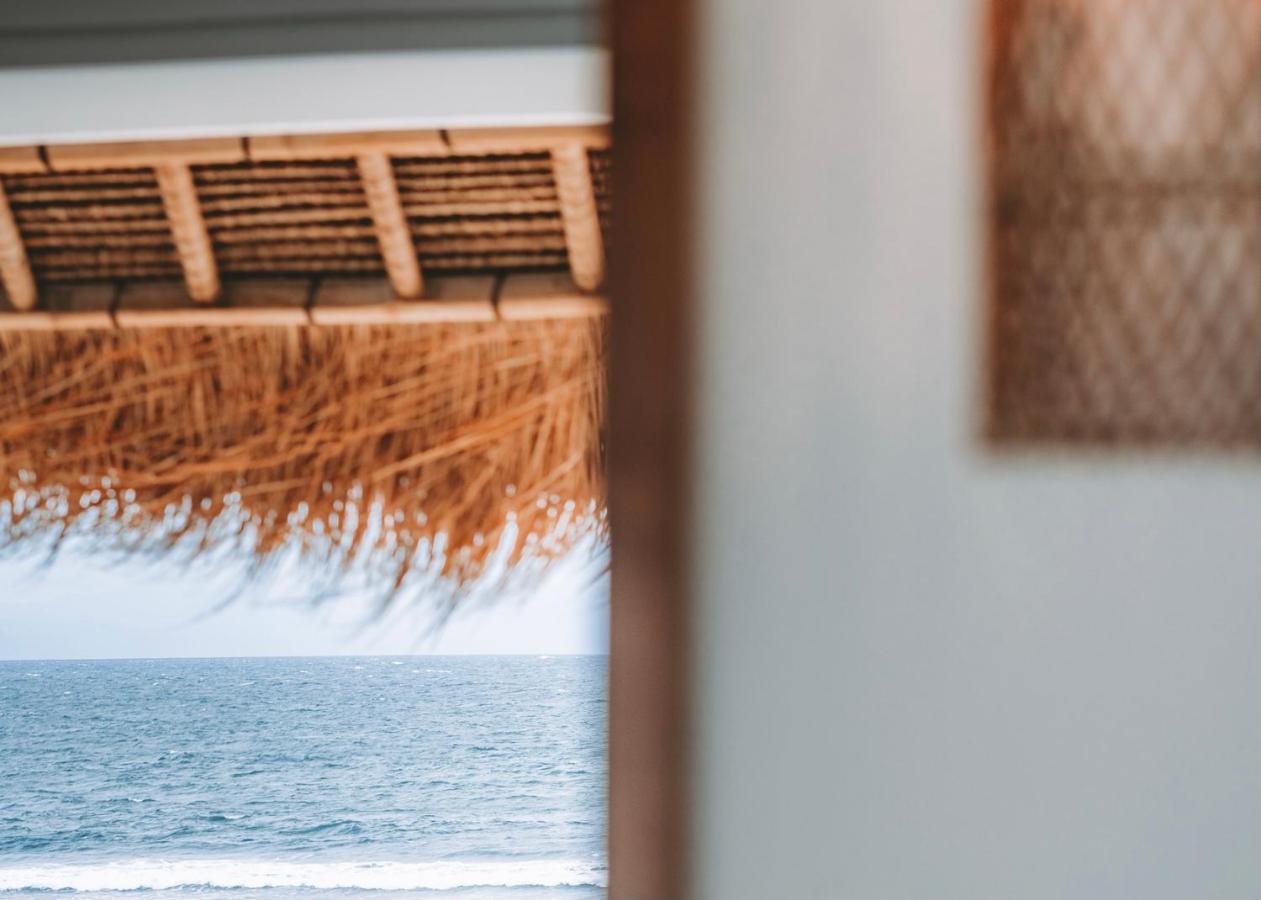 Legends Beachfront Resort ウルワツ エクステリア 写真