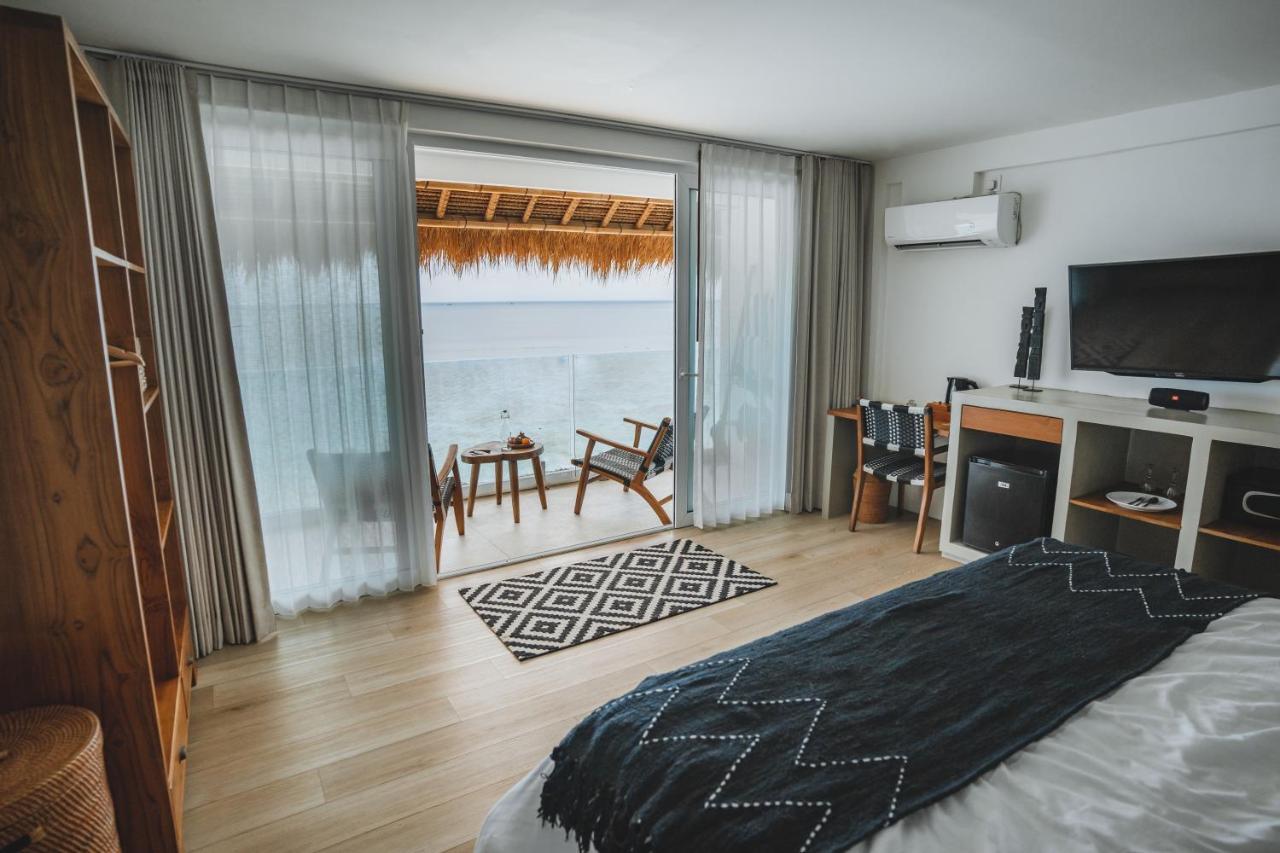 Legends Beachfront Resort ウルワツ エクステリア 写真