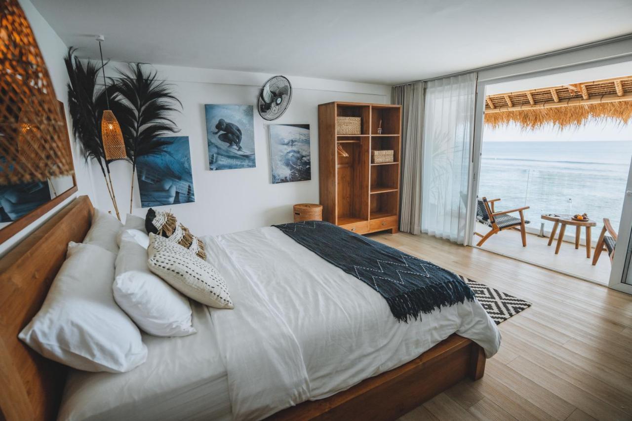 Legends Beachfront Resort ウルワツ エクステリア 写真